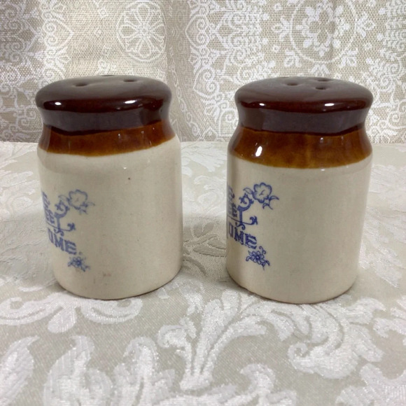 Vintage Crock “Home Sweet Home” Salt and Pepper Shaker Pair - Picture 4 of 7